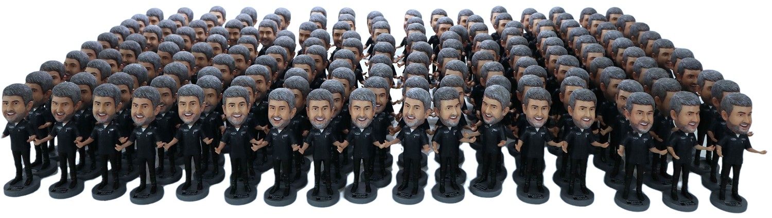 Bulk custom bobbleheads for corporate anniversary gifts