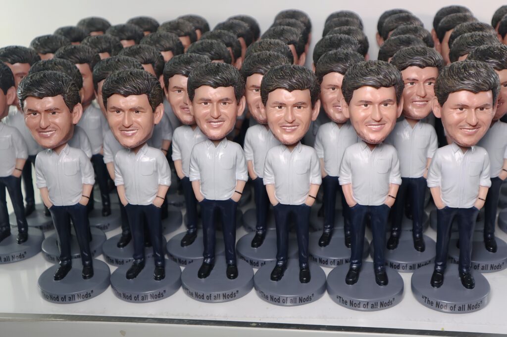 custom bulk bobbleheads made from photo